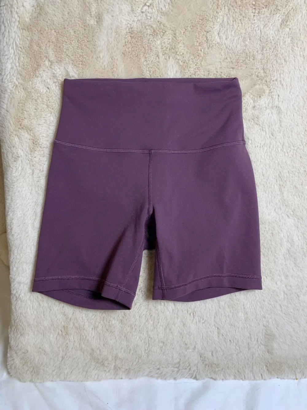 Lululemon purple/plummy athletic shorts sz 6